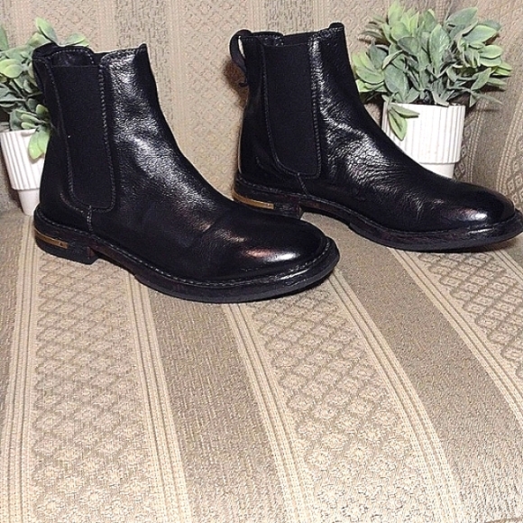 Moma Leather Slip on Ankle Bootie - Picture 14 of 15